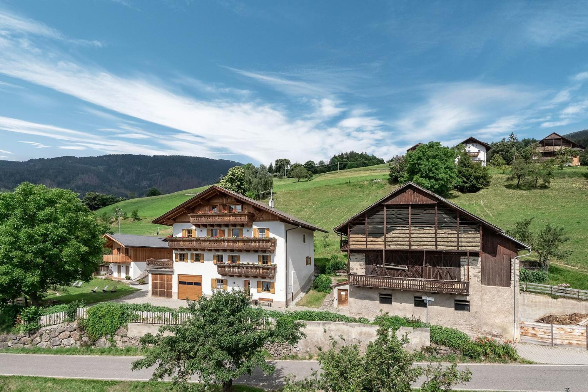 Hauserhof Chalet In Villanders - Moderne Wohnungen Mit 2 Badezimmer Und 2 Schlafzimmer المظهر الخارجي الصورة